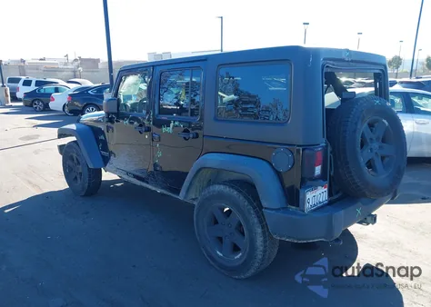 2011 Jeep Wrangler Unlimited Sport z USA, uszkodzony, nr VIN 1J4HA3H17BL630401